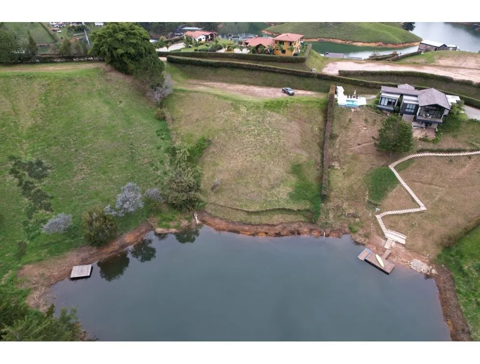 LOTE MIRADOR DE LAS AGUAS